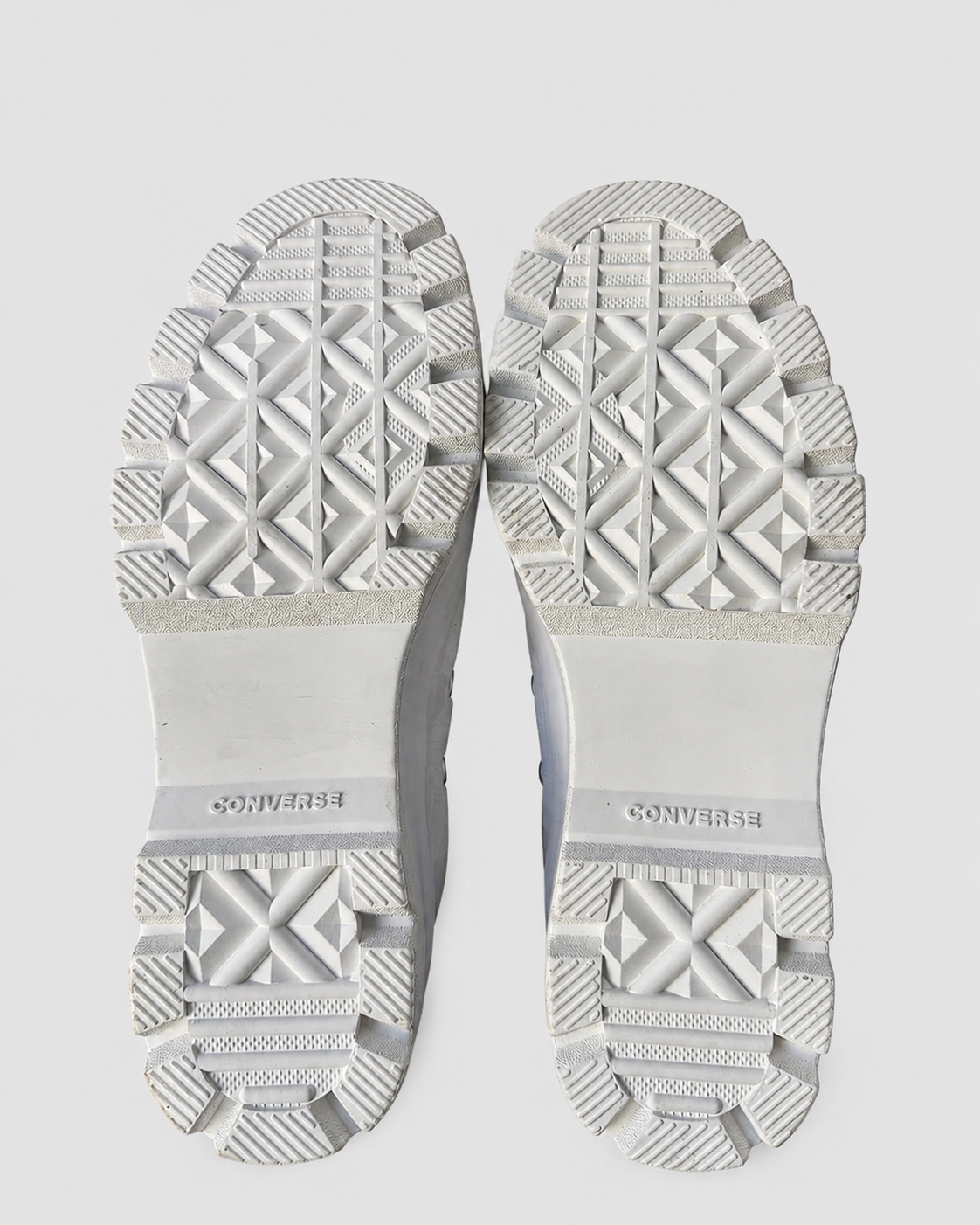 Converse Chuck Taylor All Star Lugged High Sneakers – Women’s Size 7