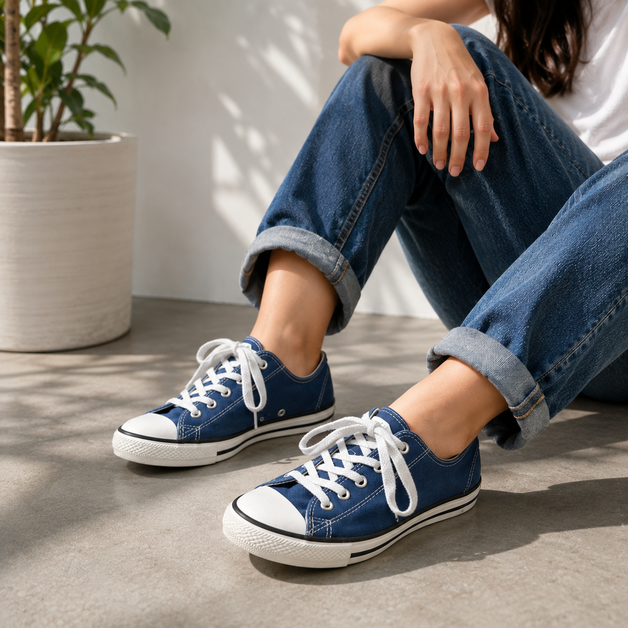 Converse Chuck Taylor All Star Blue Canvas Low-Top Sneakers – Women’s Size 8
