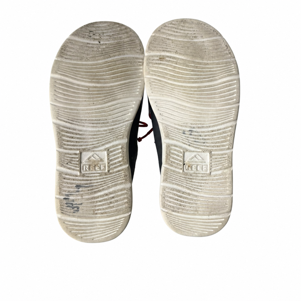 REEF Kids Cushion Coast Slip-On Shoes – Gray and Red | Youth Size 3
