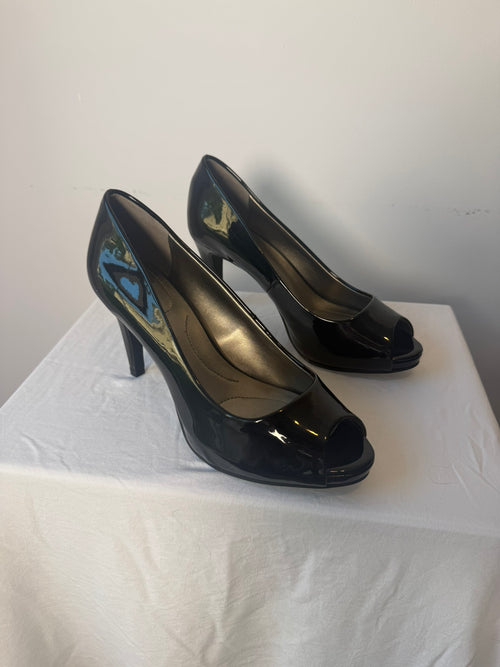 Bandolino Black Patent Leather Peep-Toe Pumps