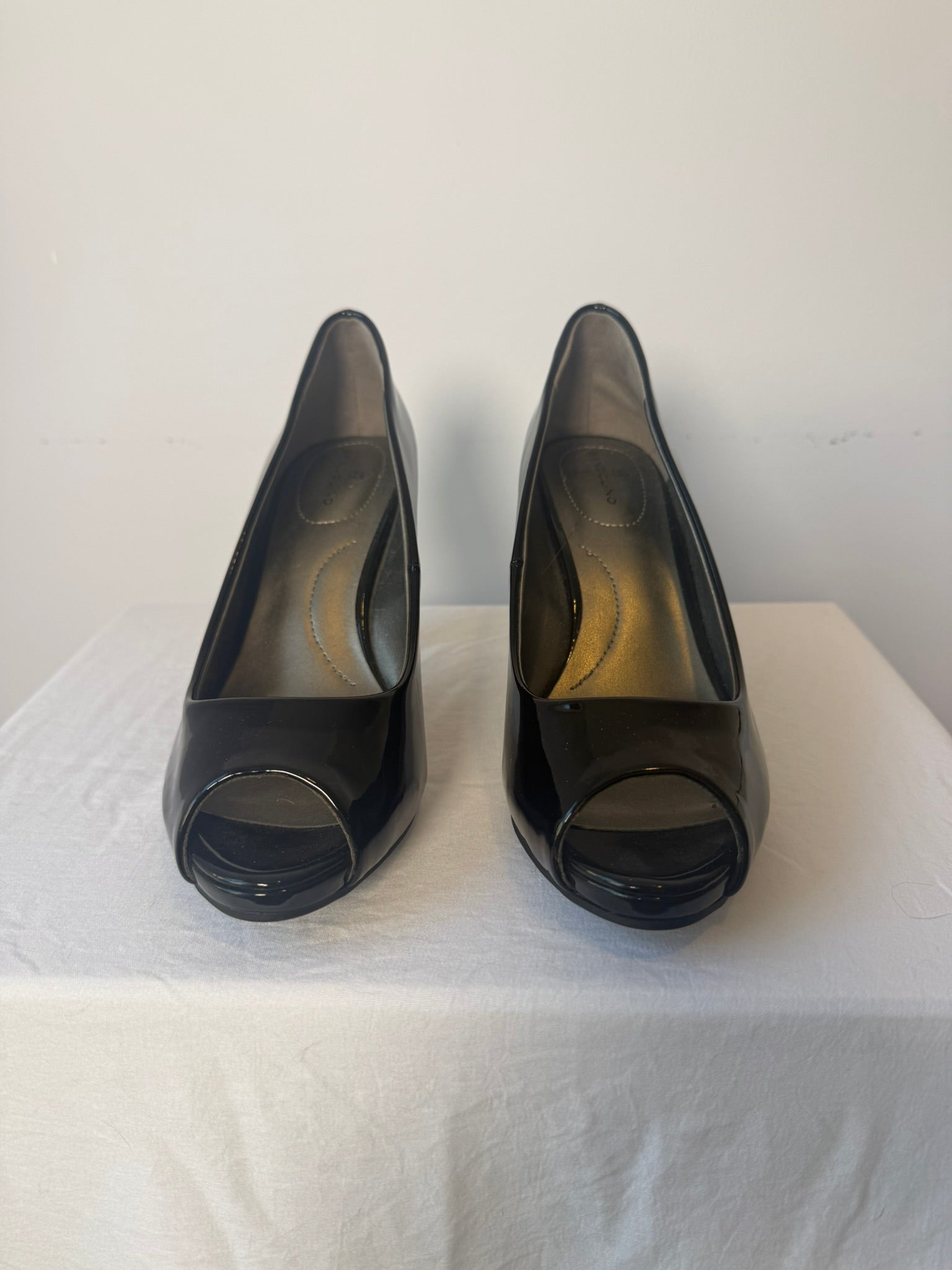 Bandolino Black Patent Leather Peep-Toe Pumps