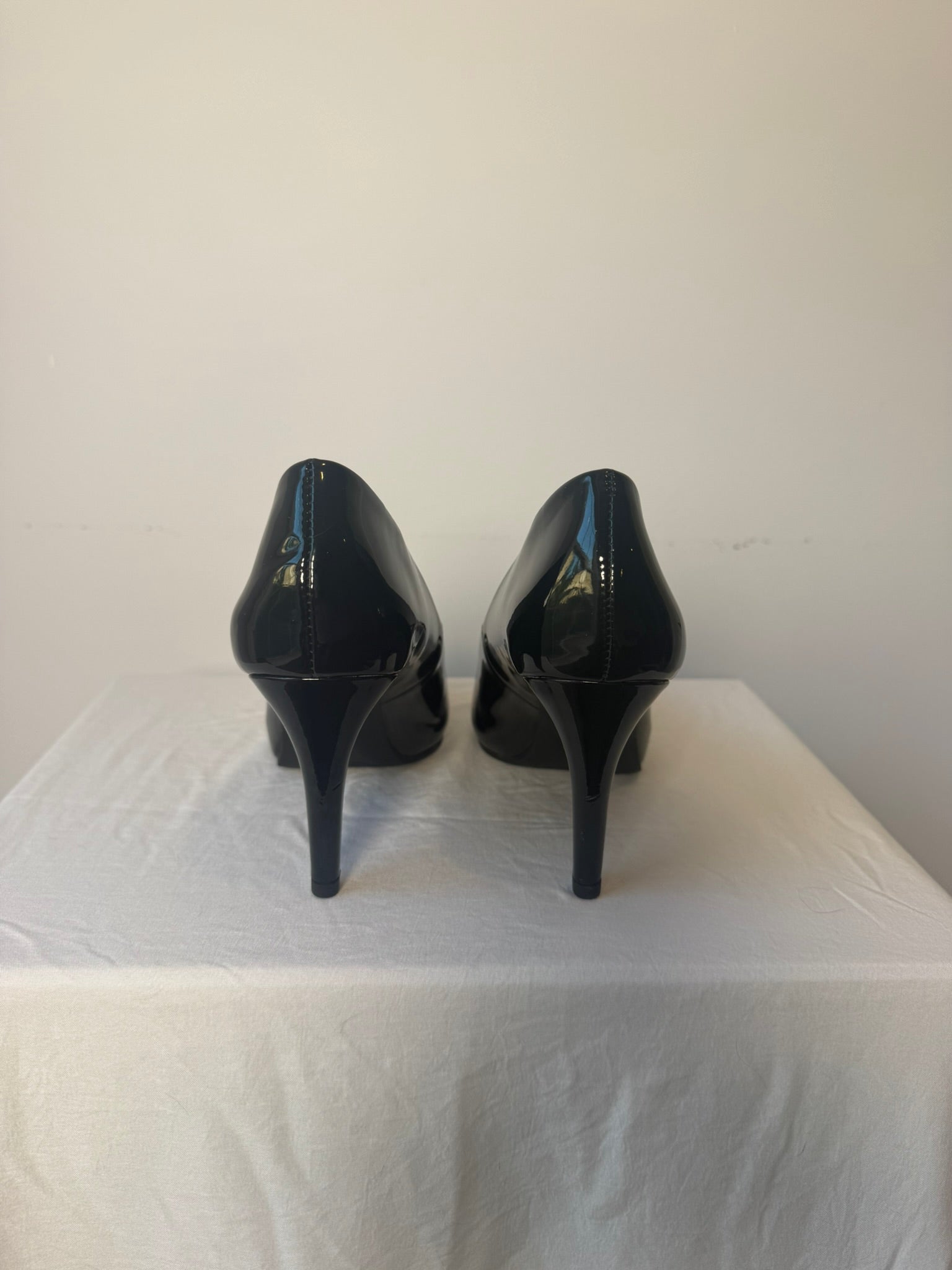 Bandolino Black Patent Leather Peep-Toe Pumps