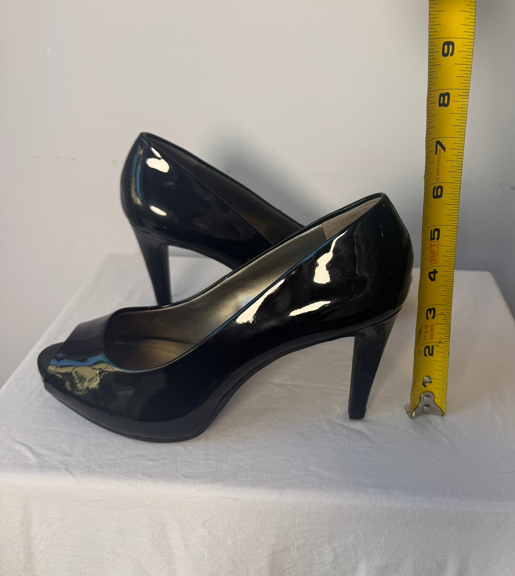 Bandolino Black Patent Leather Peep-Toe Pumps